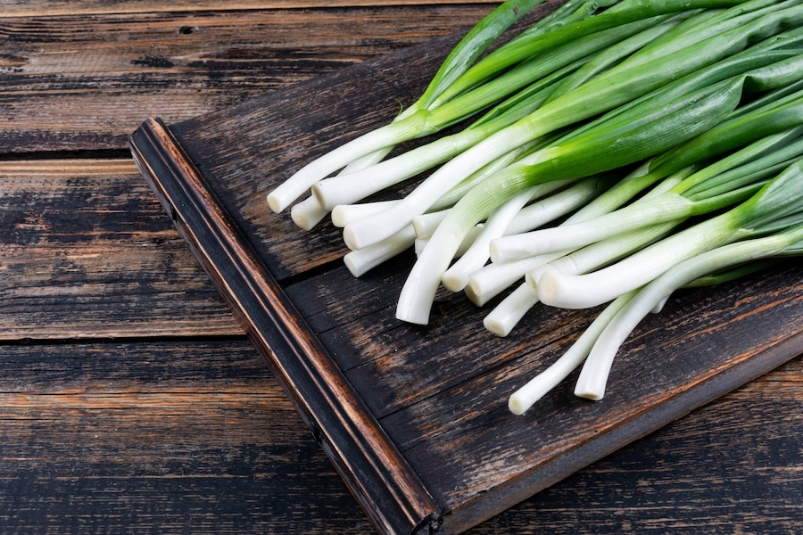 11 Amazing Benefits Of Spring Onions